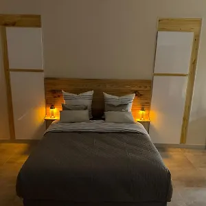 Luxe Quimper